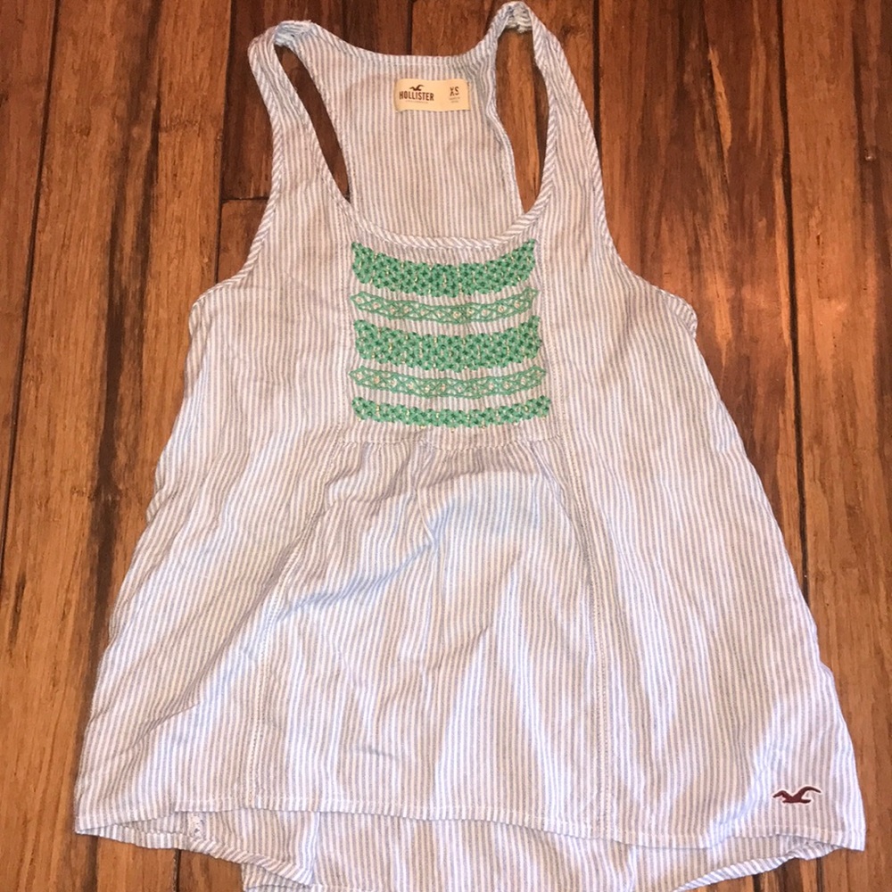 Hollister tank + free gift ❤️